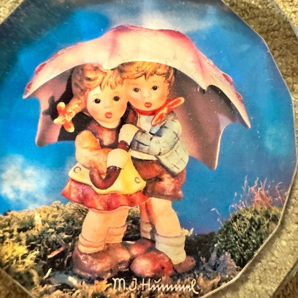 Vintage M.I. Hummel Umbrella Children Crystal Paperweight Goebel MBI Germany